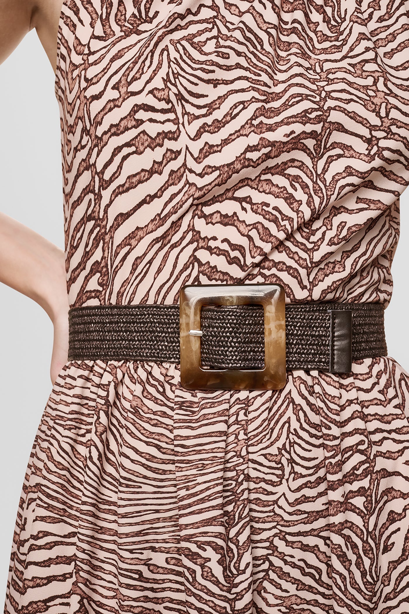 FIT & FLARE PRINTED MIDI DRESS - Alabaster/Truffle Multi - 6