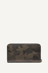 HADLEE LARGE ZIP AROUND WALLET WITH WRISTLET - Camouflage - 4