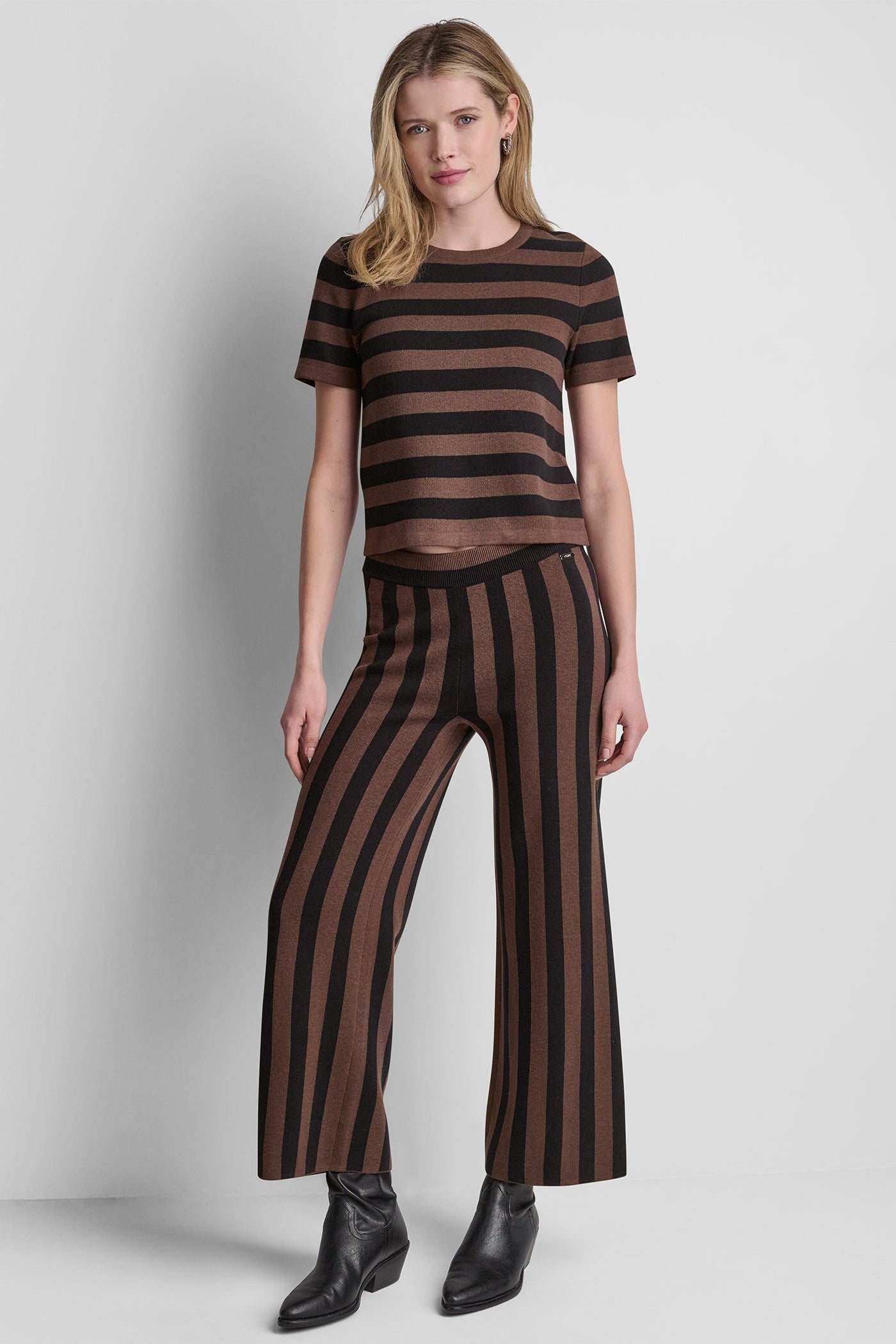 HIGH-RISE STRIPED PULL-ON FLARE PANT - Chestnut/Black - 6