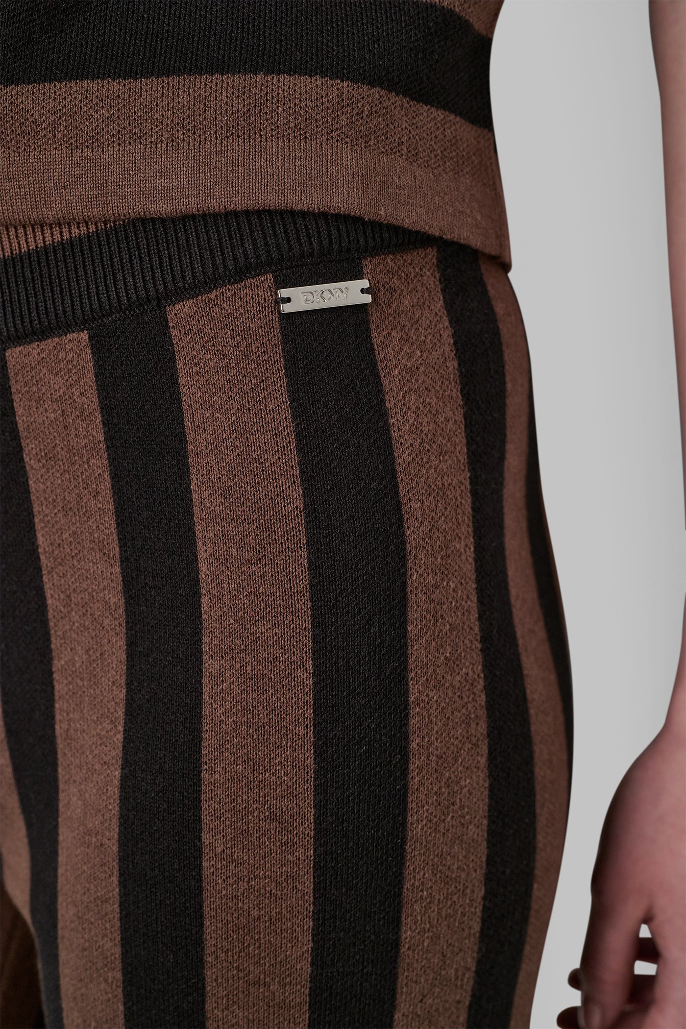 HIGH-RISE STRIPED PULL-ON FLARE PANT - Chestnut/Black - 7