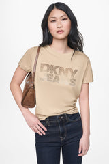 DKNY JEANS STACKED RHINESTONE LOGO TEE - Travertine/Brown Silver - 1