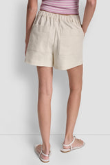 MID-RISE SHORT WITH PATCH POCKETS - Eggnog - 3