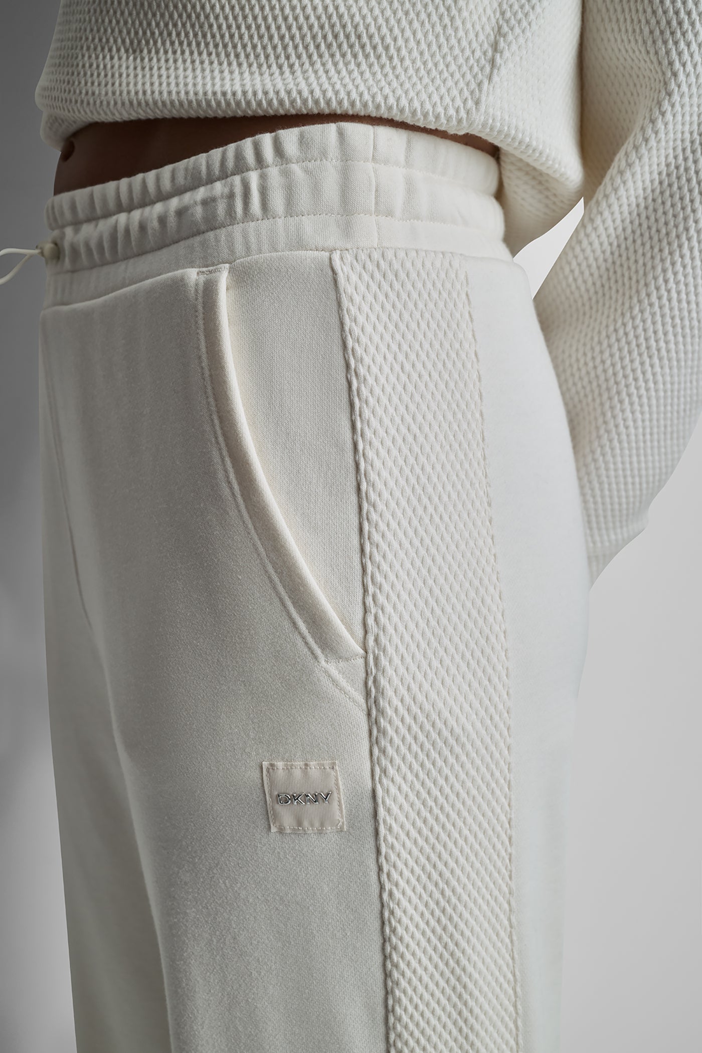 JACQUARD MIX HIGH-RISE ANKLE PANT - Eggnog - 6