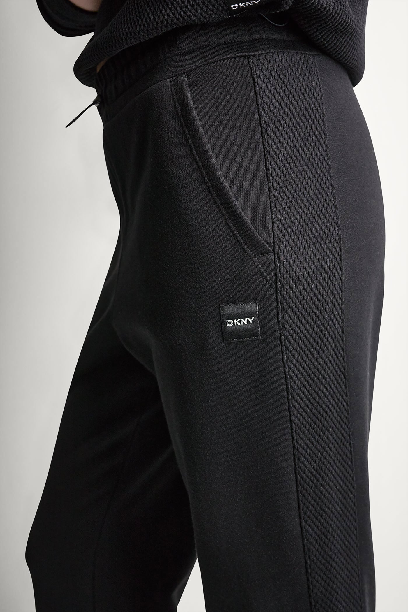 JACQUARD MIX HIGH-RISE ANKLE PANT - Black - 4