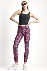 HIGH-RISE 7/8 PRINTED LEGGING - DKNY Logo Scatter Punch - 1