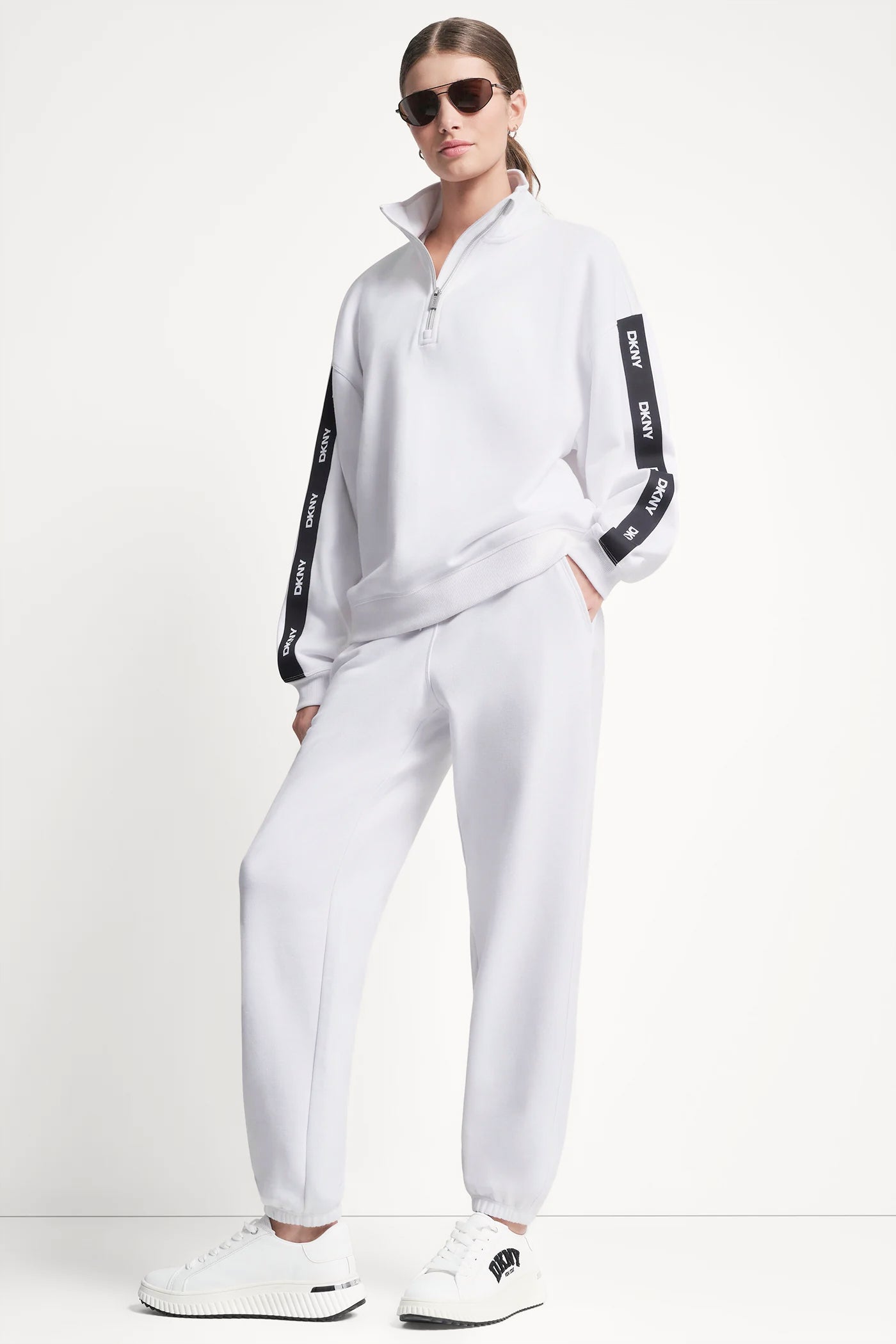 LOGO QUARTER-ZIP SWEATSHIRT - White - 5