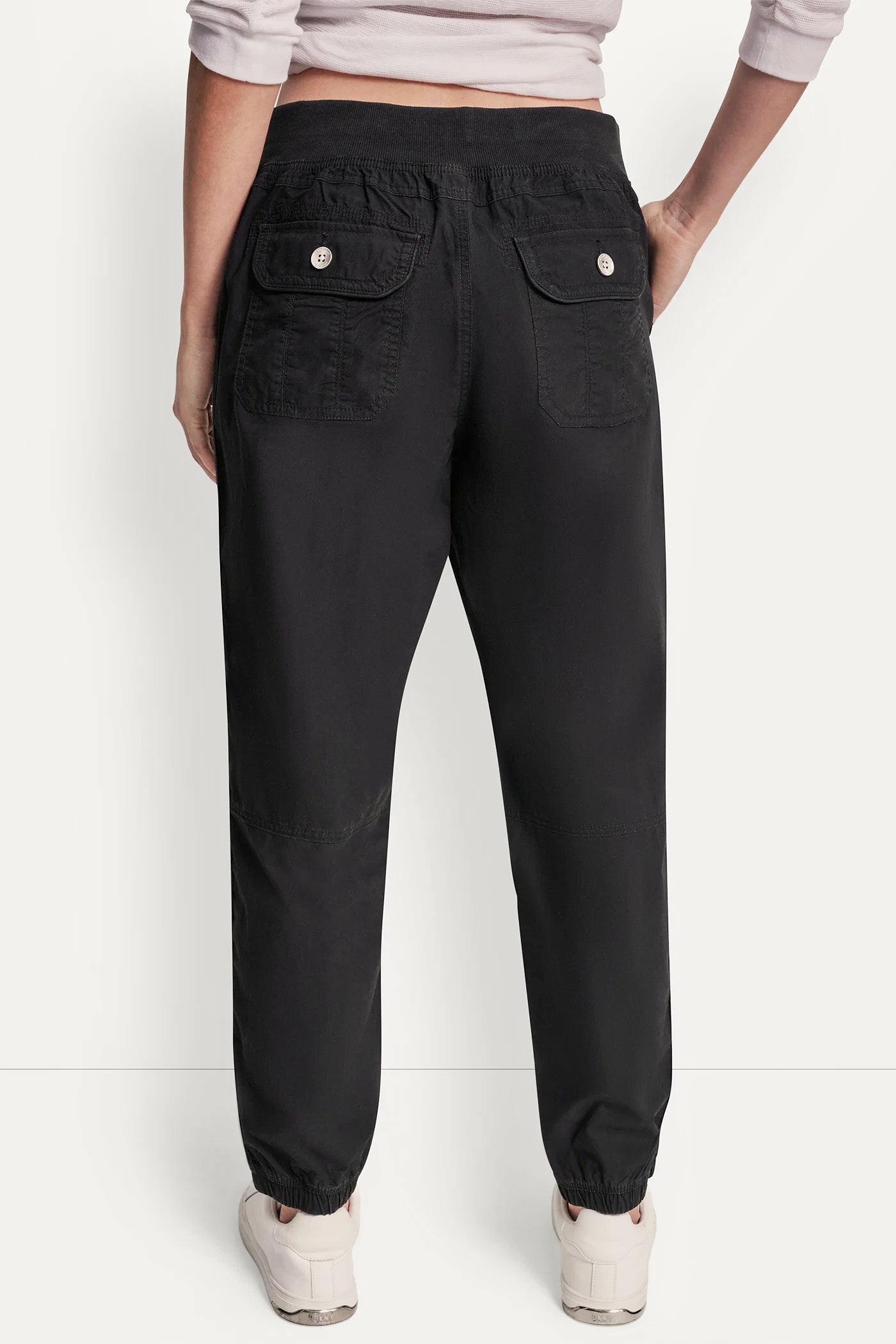 HIGH-RISE SLIM UTILITY JOGGER - Black - 3