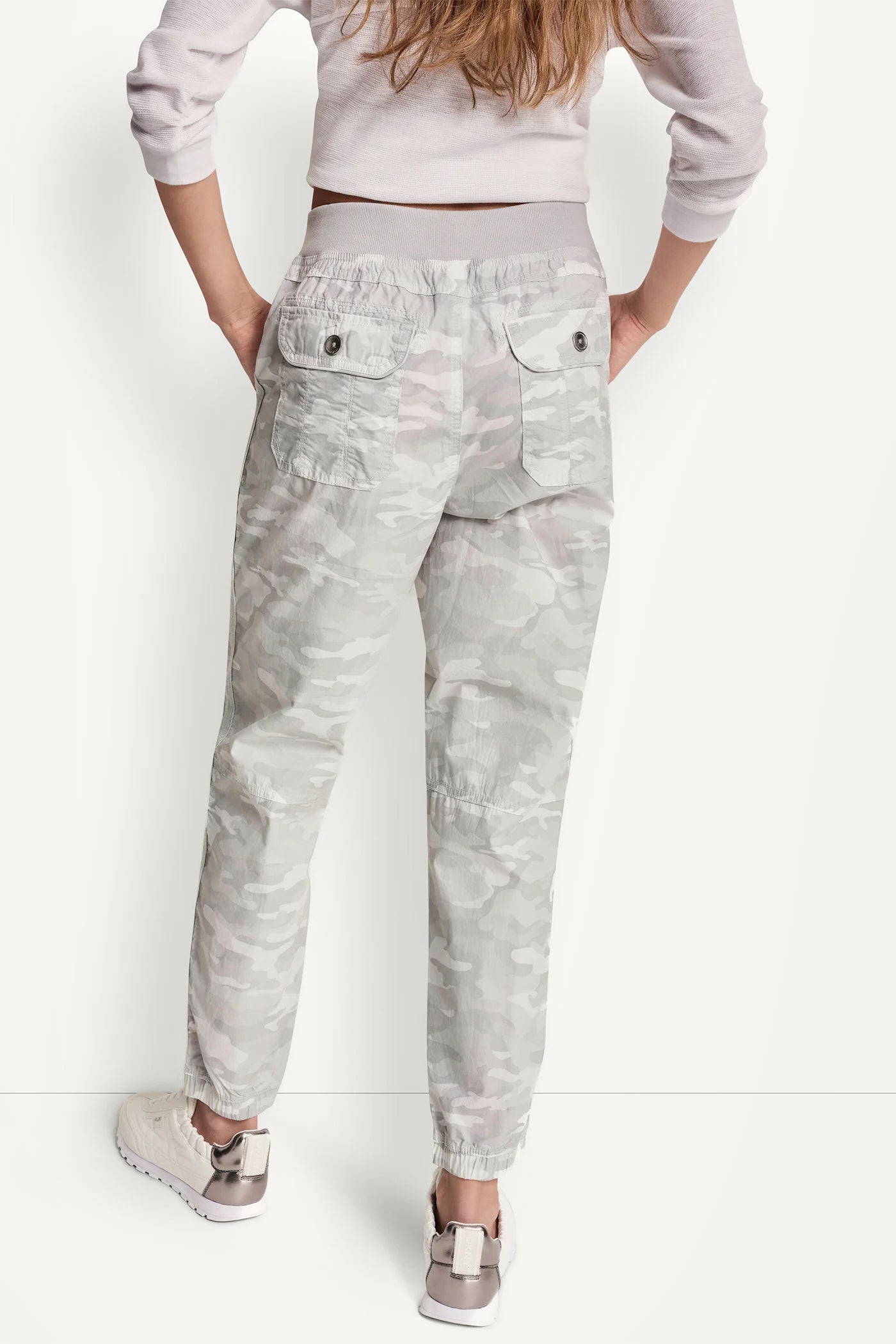 HIGH-RISE SLIM UTILITY JOGGER - Camo Vapor Grey - 4