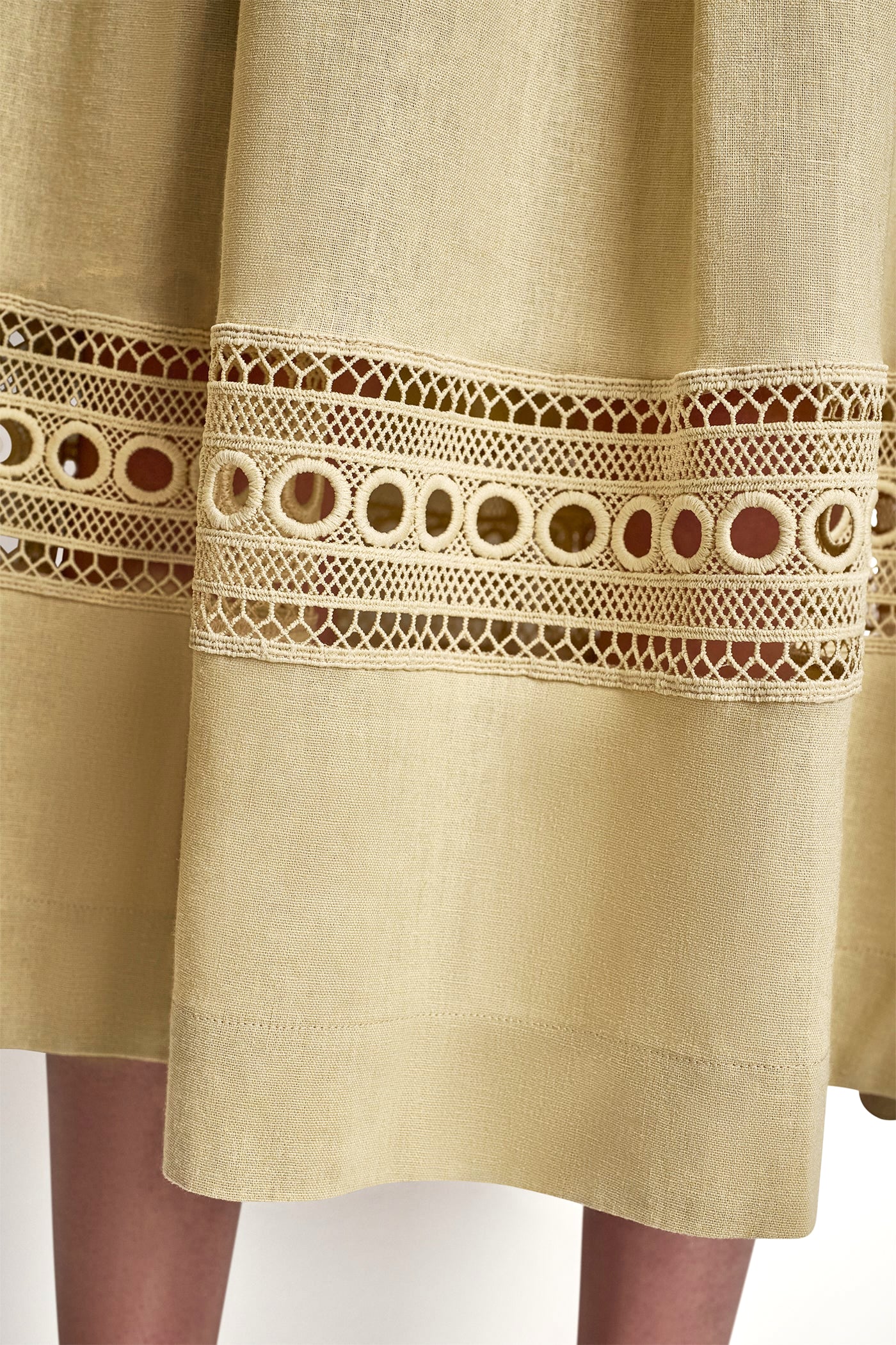 LINEN-BLEND LOOP LACE-TRIMMED PLEATED MIDI SKIRT - Mojave Desert - 5
