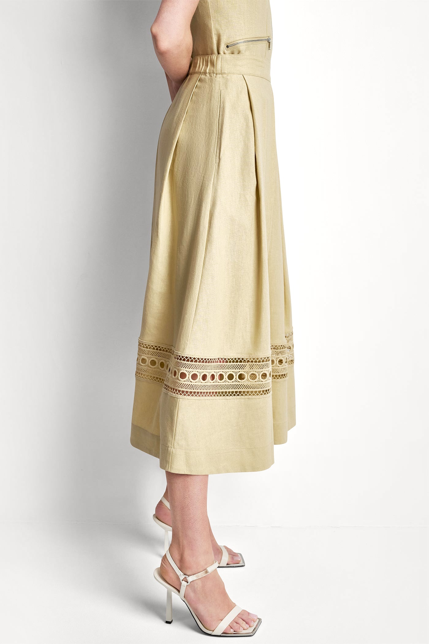 LINEN-BLEND LOOP LACE-TRIMMED PLEATED MIDI SKIRT - Mojave Desert - 4