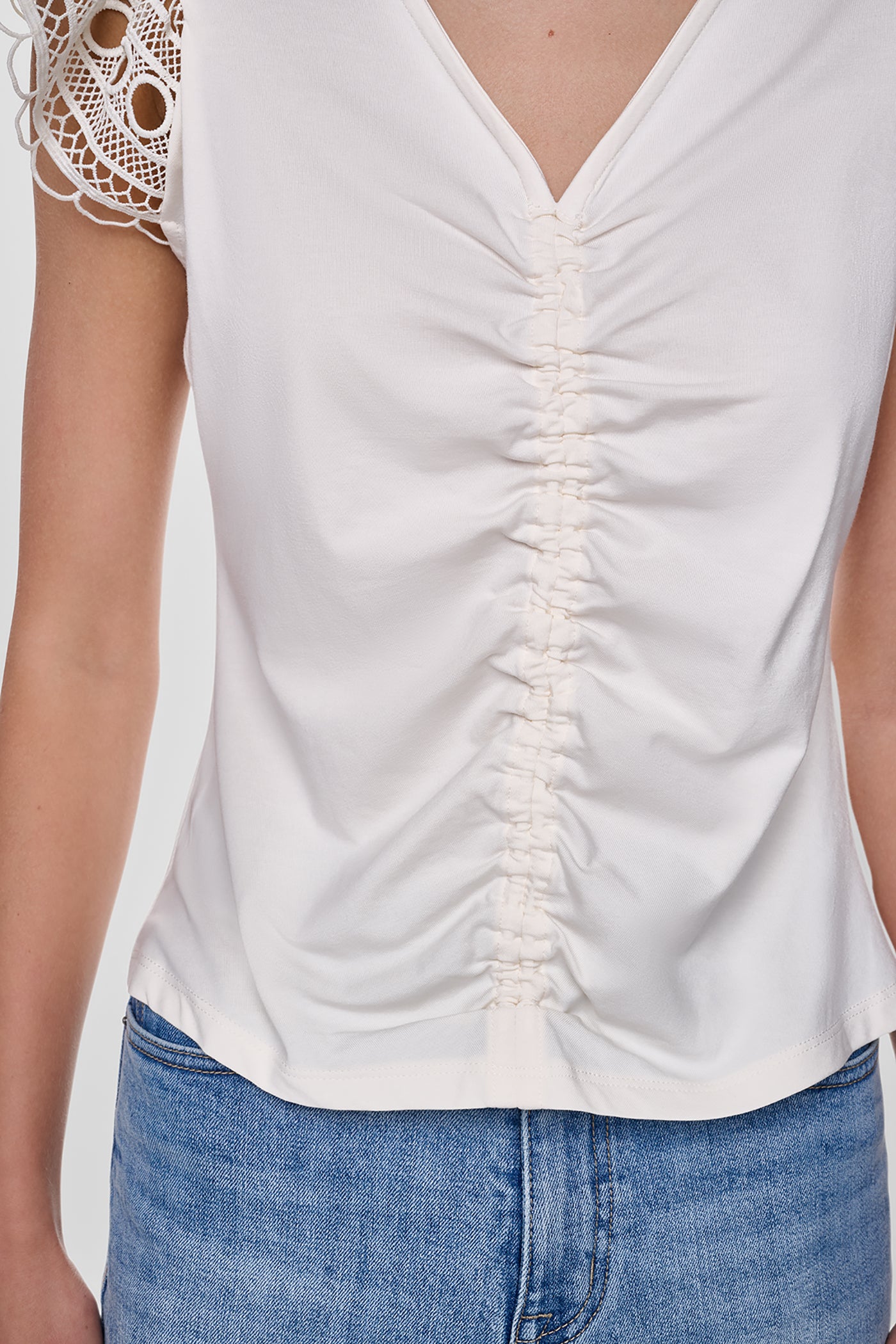 FLUTTER SLEEVE V-NECK TOP - Coconut - 6