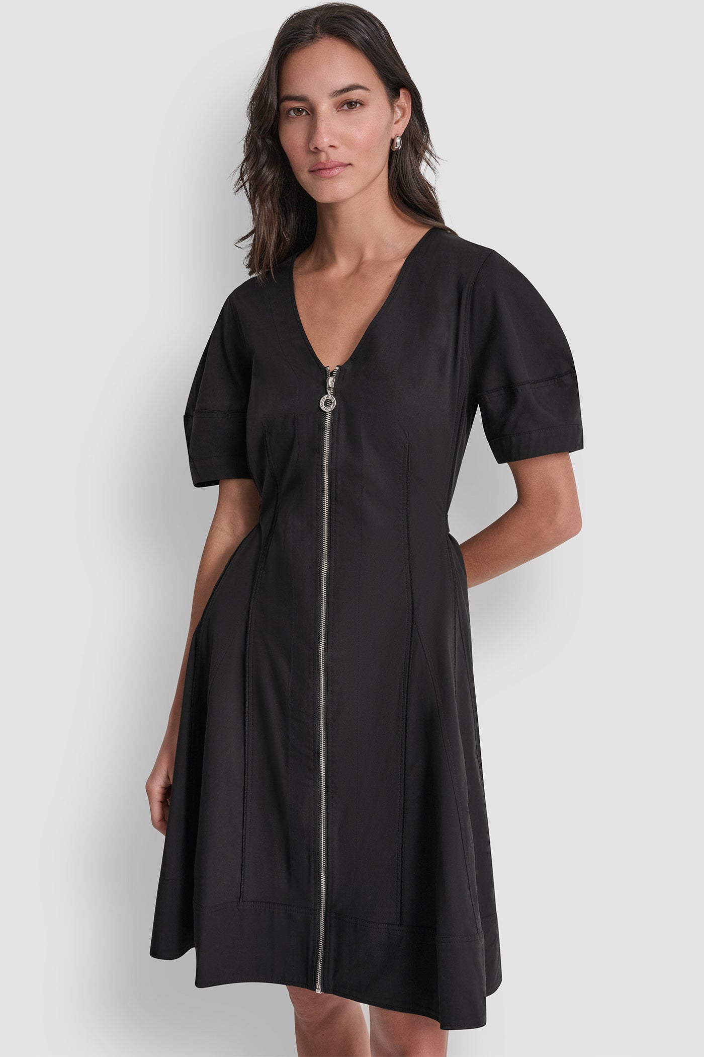 V-NECK PLEATED FIT & FLARE DRESS - Black - 2