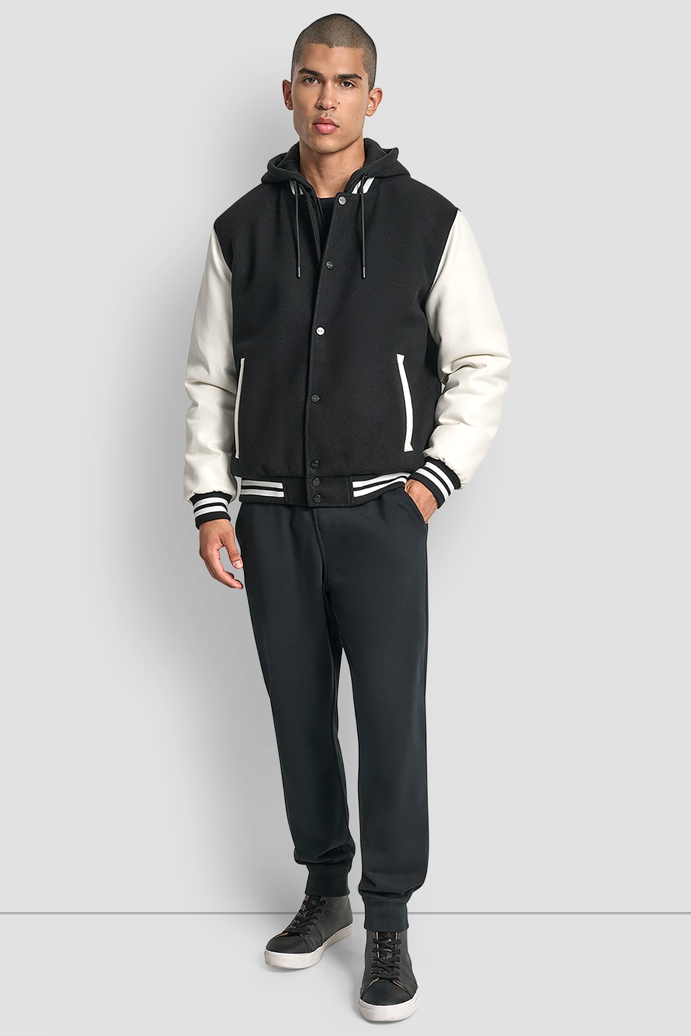 VARSITY JACKET - Black - 6