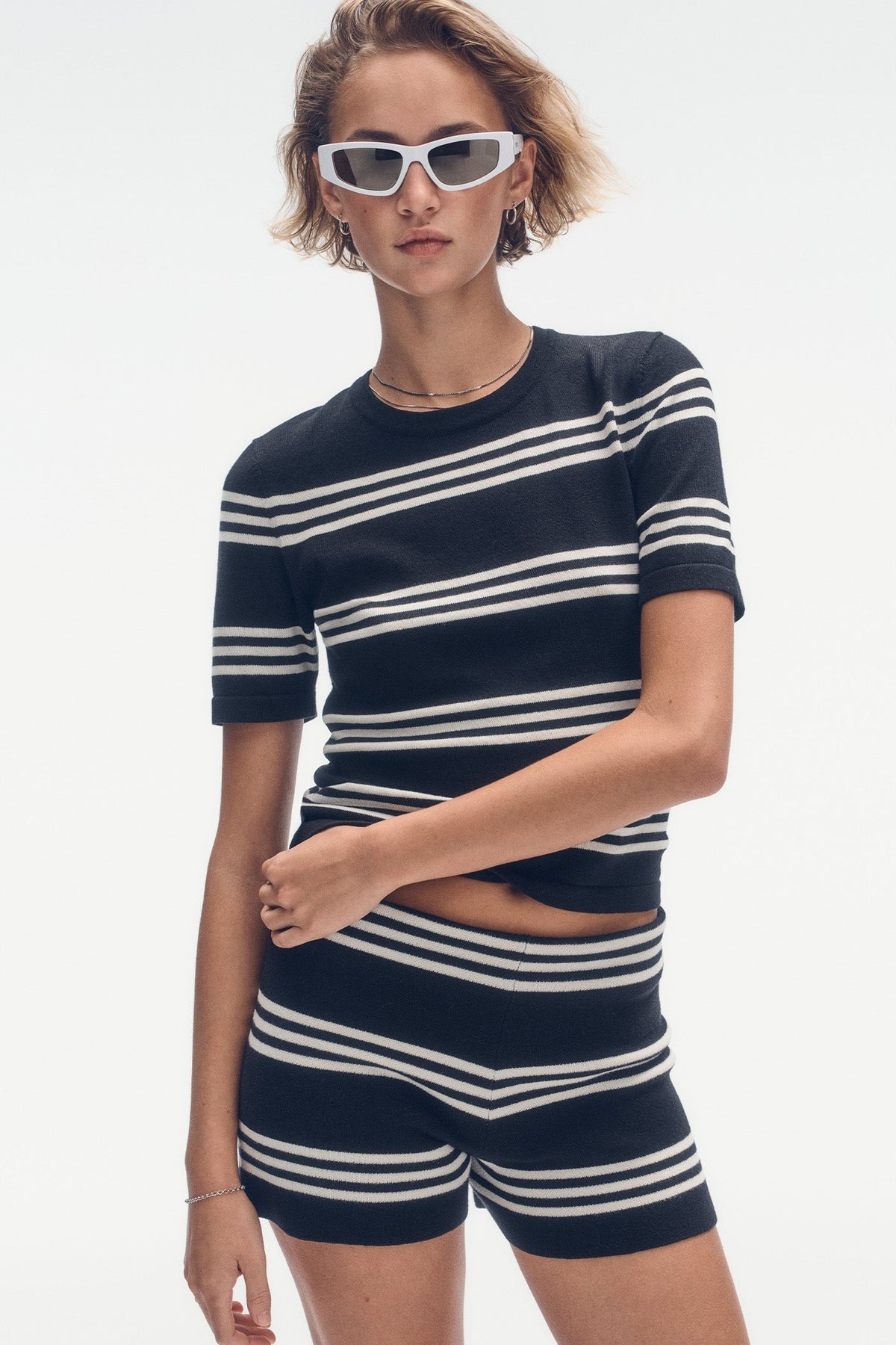 ELBOW SLEEVE STRIPED SWEATER - Black/Eggnog - 1